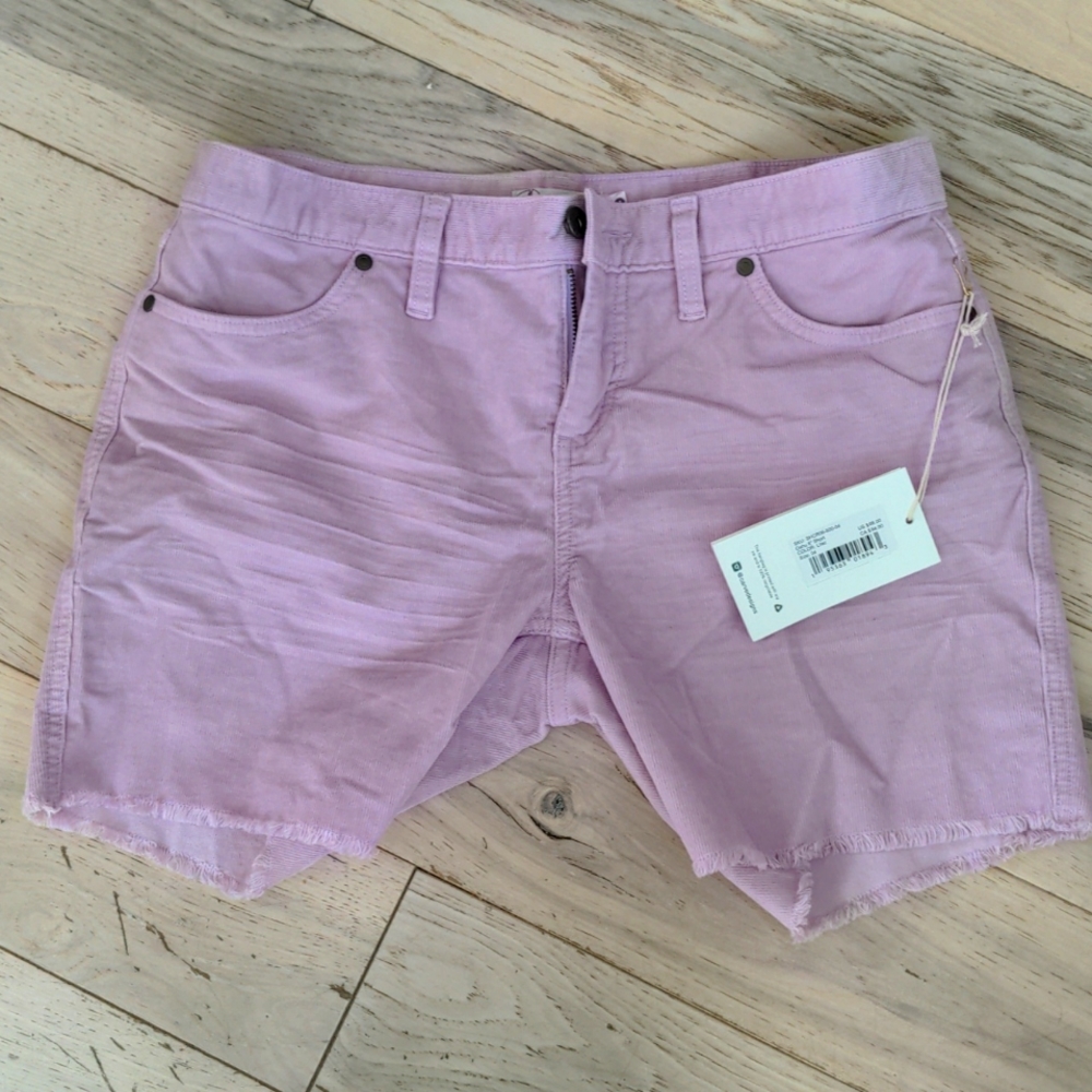 Carve Designs Oahu 6" shorts size 4. Lilac color